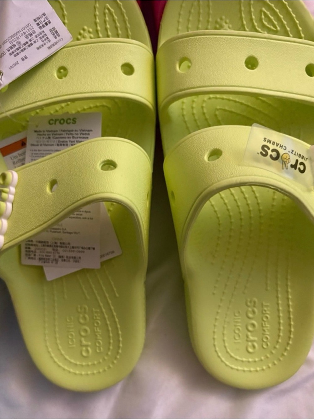 Crocs women Classic Clog Slide - Neon Yellow
